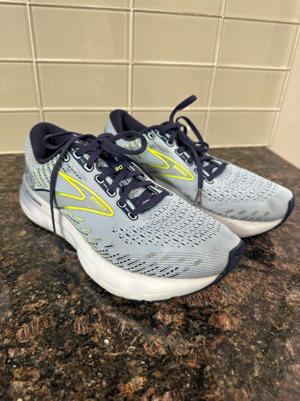 Brooks Women’s Glycerin Sneakers with Navy and Neon Yellow Trim 8.5